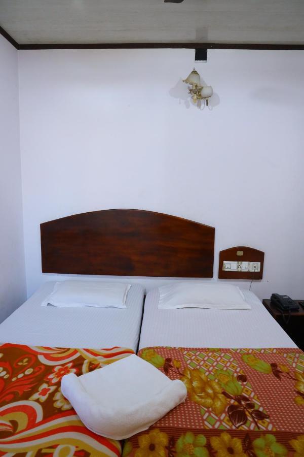 Ramanilayam Tourist Home Ambalapulai Exteriör bild